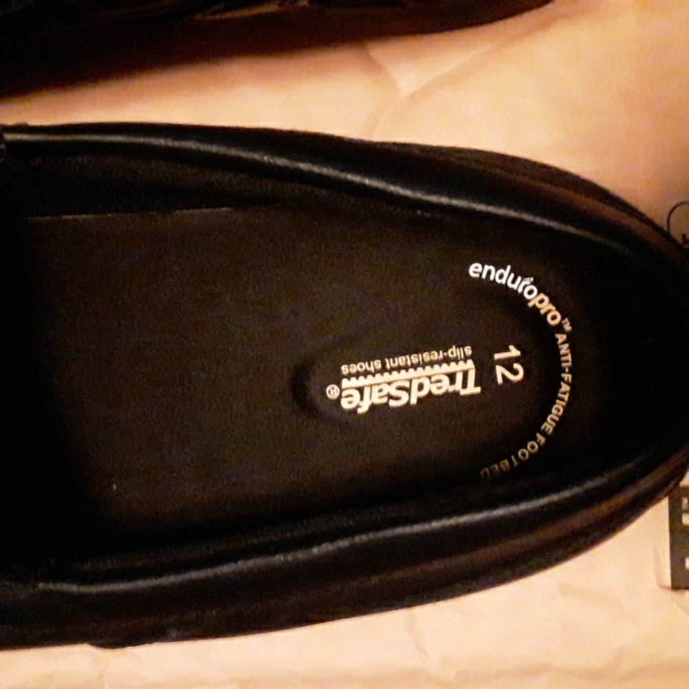 Shoes - Picture 2 of 6